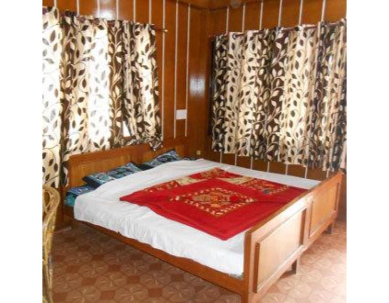 Hotel Rock Stone Mussoorie Buitenkant foto